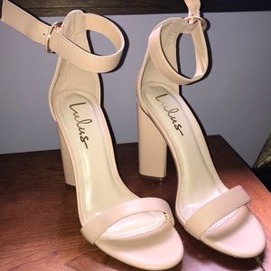 NWOT Lulus Nude Ankle Strap Block Heels Stilettos